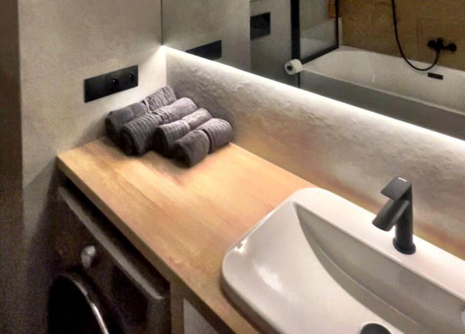 Blue River Apartment - ヴロツワフ エクステリア 写真